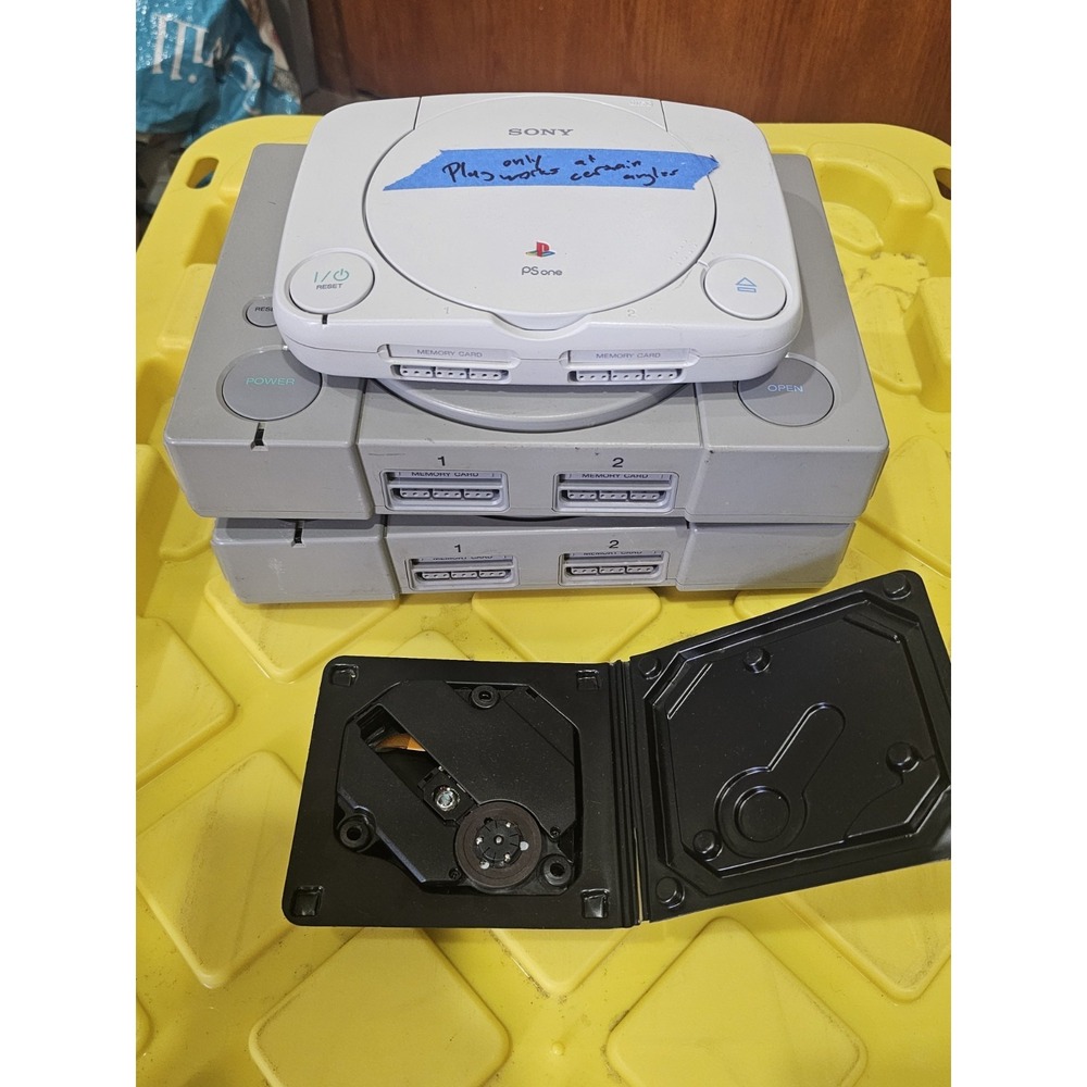 2 Sony PlayStation 1 PS1 SCPH-7501 & SCHP-101 Video Game Console & Extra Optical